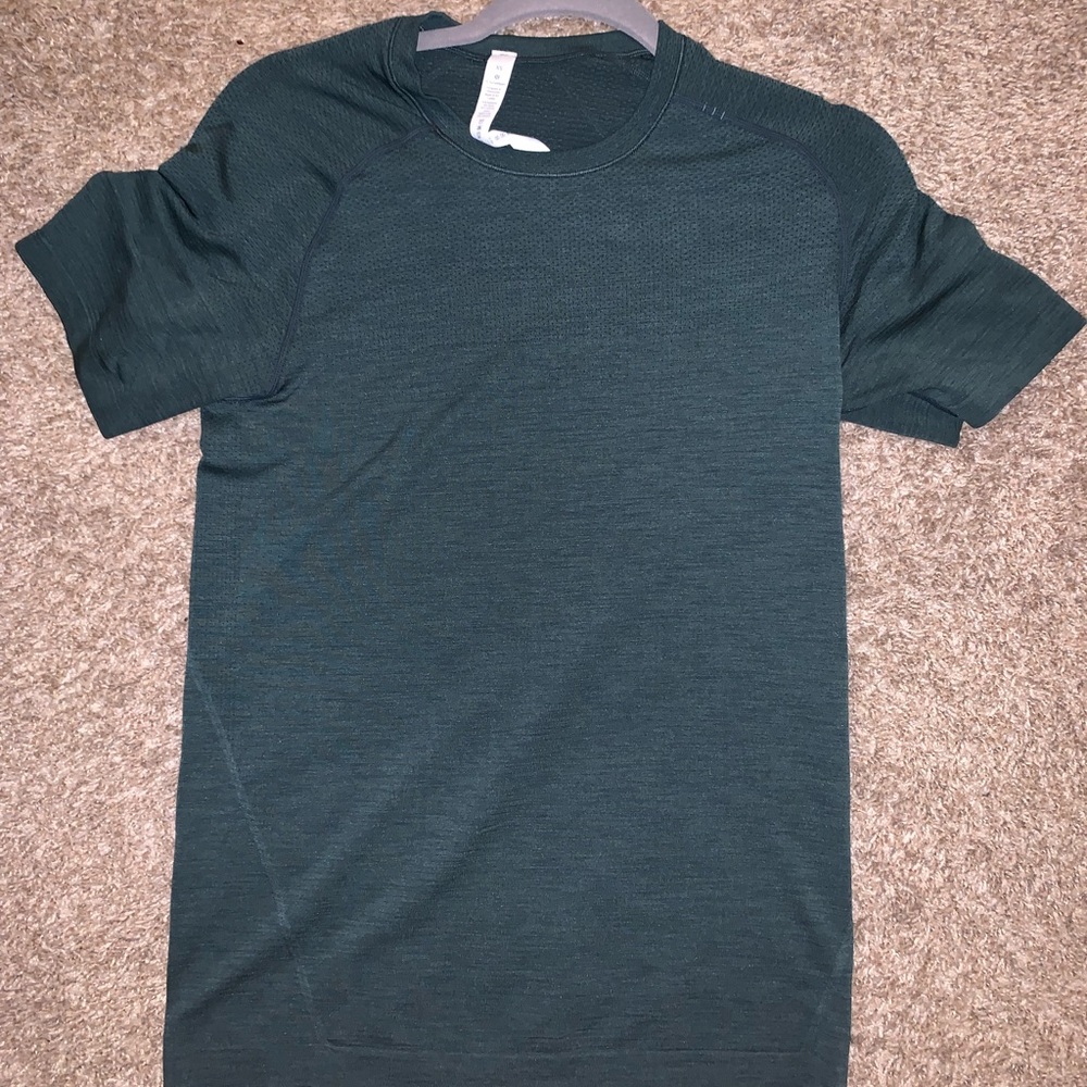 Men’s XS metal vent tech